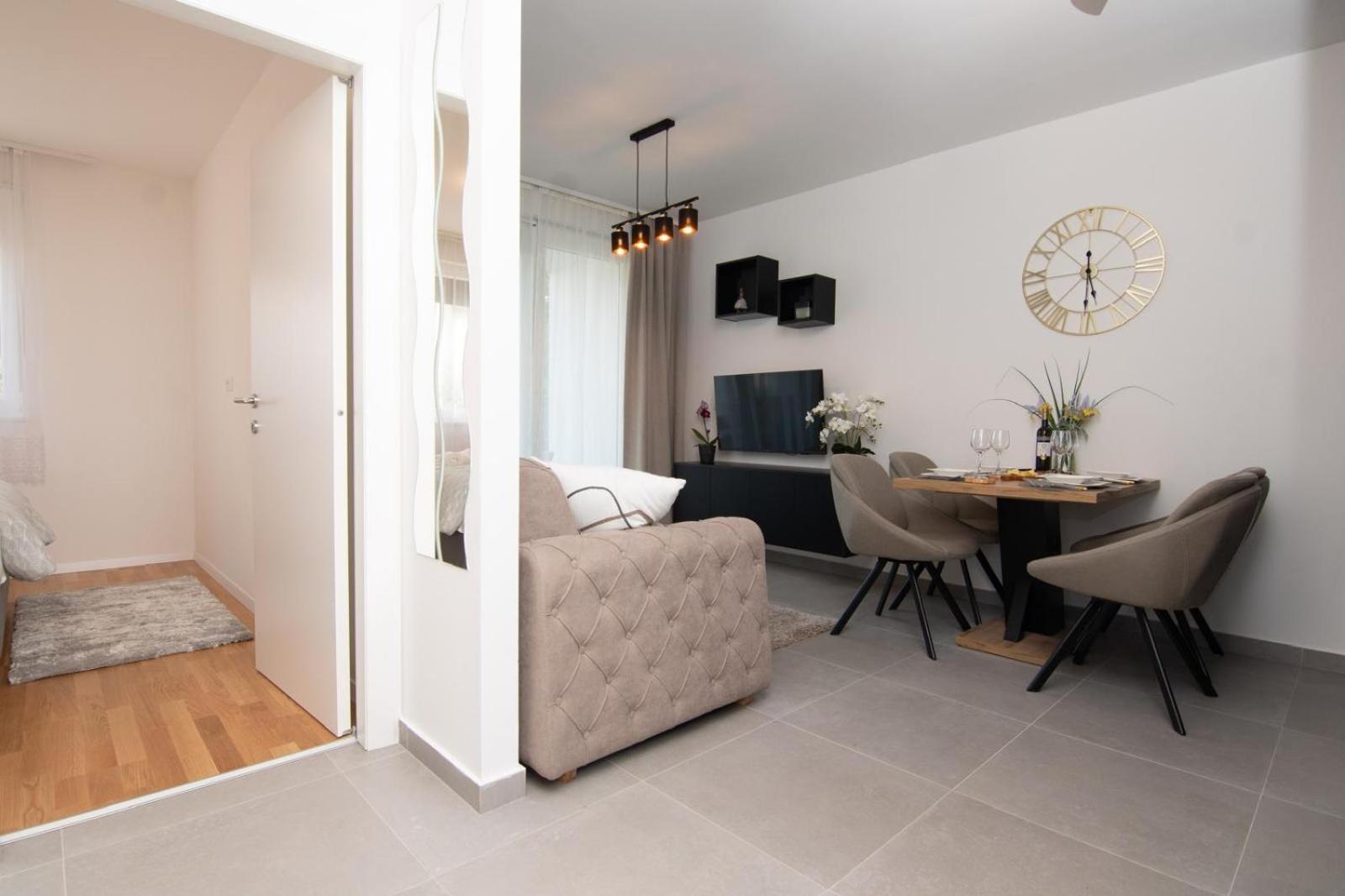 Studio Apartman Apollonia Sinj Exterior photo