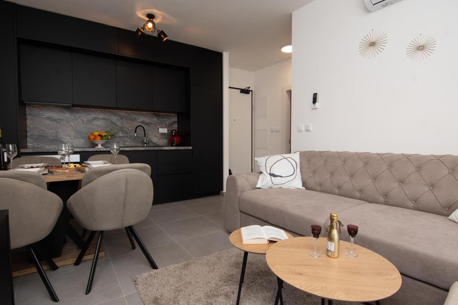 Studio Apartman Apollonia Sinj Exterior photo