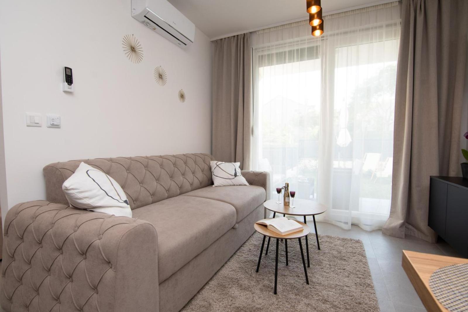 Studio Apartman Apollonia Sinj Exterior photo